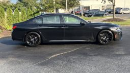 
										2021 BMW 740i xDrive full									