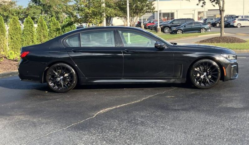 
								2021 BMW 740i xDrive full									